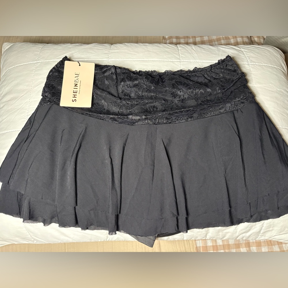 SHEIN Classic Black Skirt
